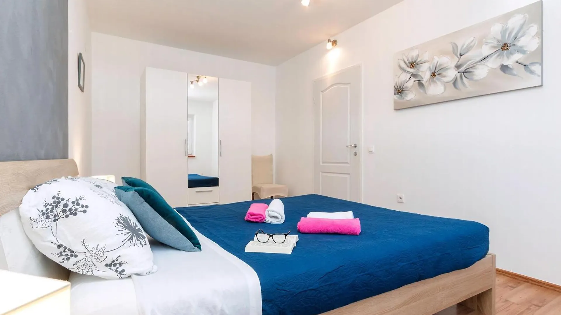 Holiday home Ferienhaus Aqua Mit Pool Jadreski